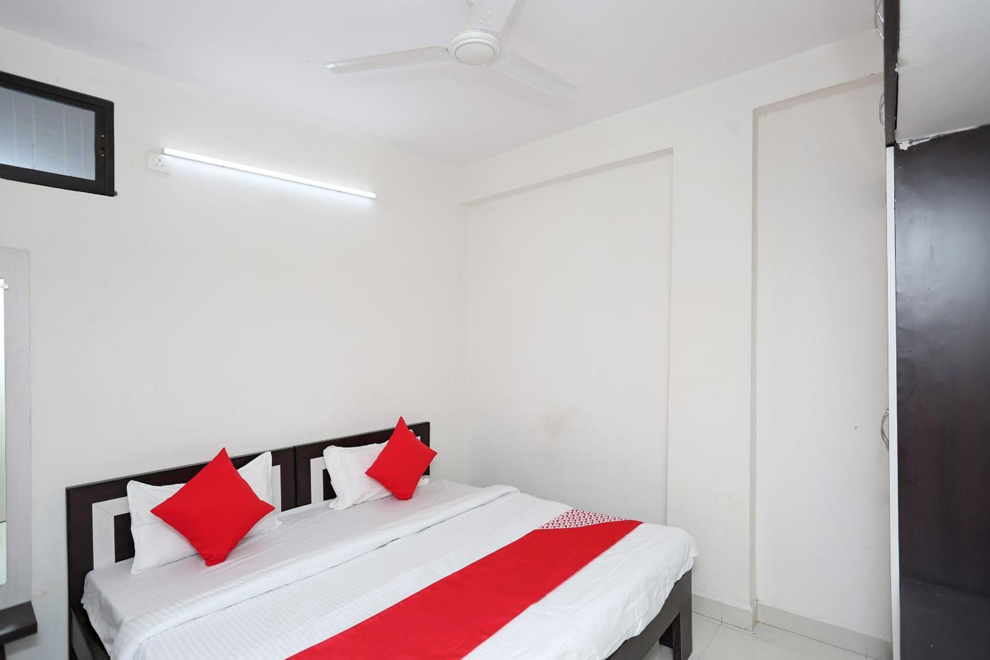 Hotel O 30359 Hotel The Vinayak Bhopal Exteriör bild